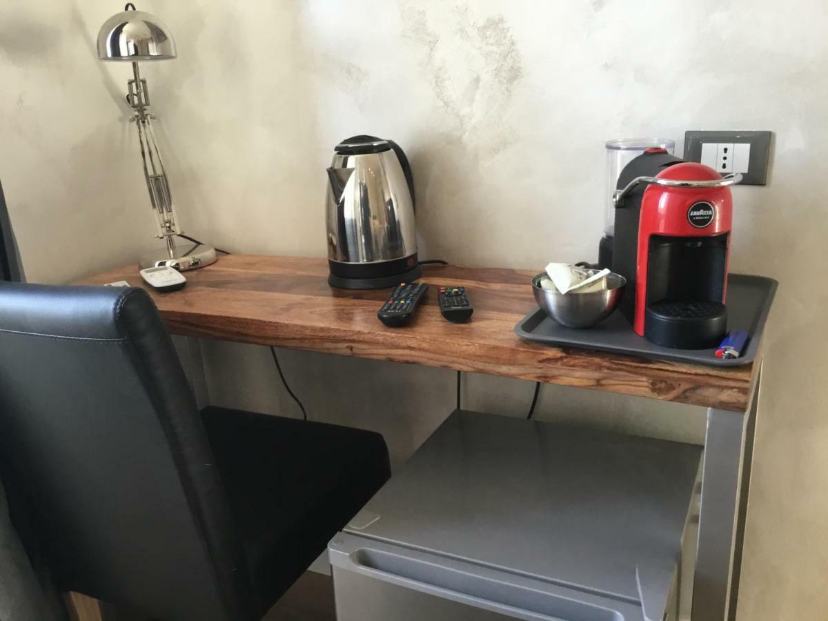 A 2 Passi Da Acomodação com café da manhã Foggia Exterior foto